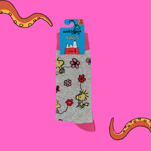 Load image into Gallery viewer, Woodstock Flowers Socks
