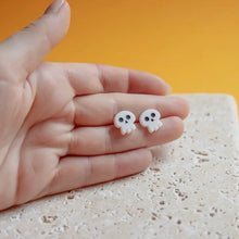 Load image into Gallery viewer, Skull Earrings