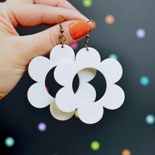 Load image into Gallery viewer, Daisy Statement Earrings