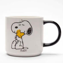 Load image into Gallery viewer, Peanuts Love Mug